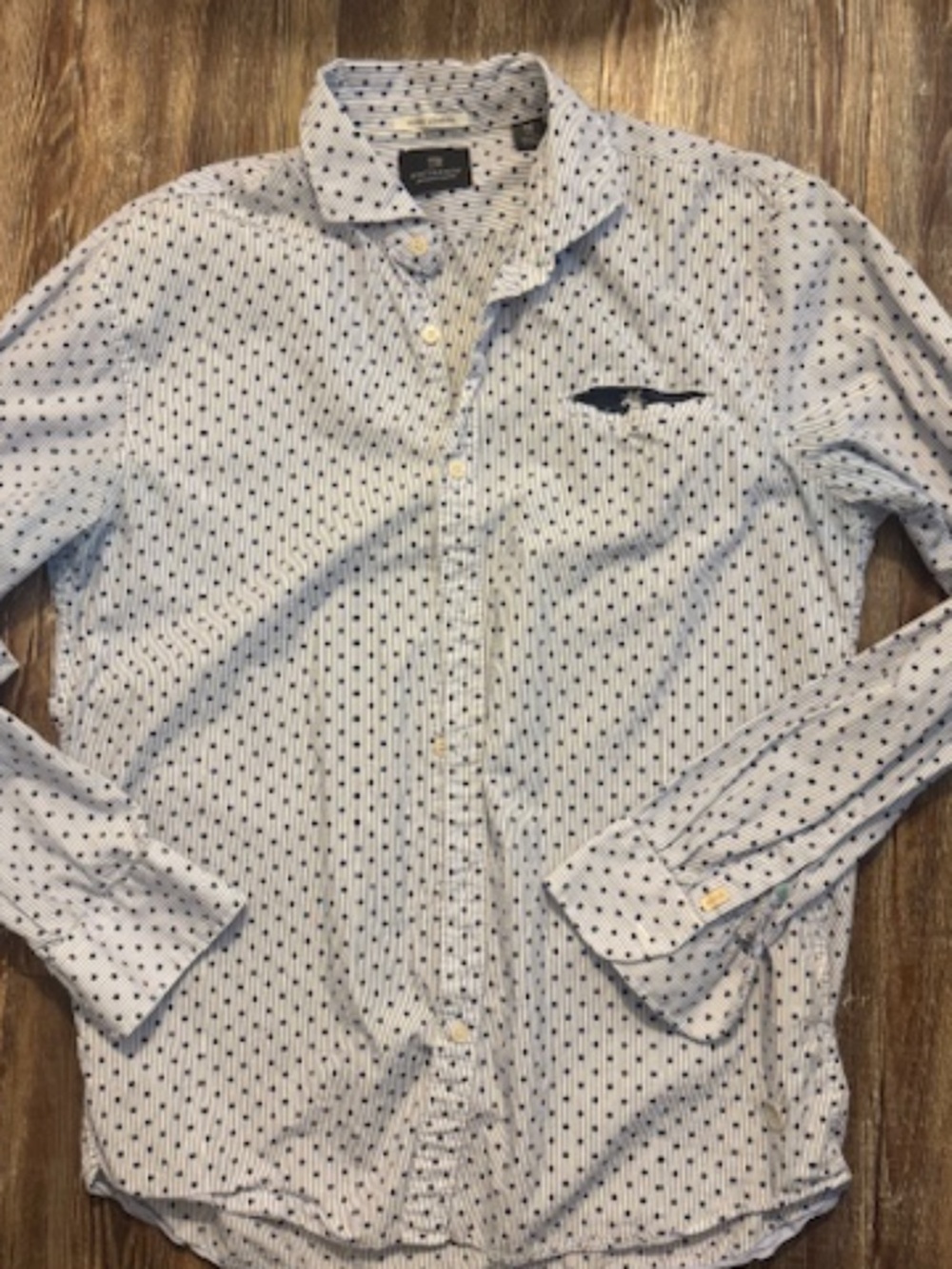 Scotch & Soda Shirt. Detail inside the chest pock. XL (fits more like a L)